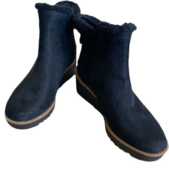 Bandolino Black Faux Suede Wedge Ankle Boots Size 7 NWT - Picture 2 of 6